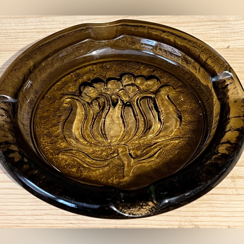 Vintage  Rose  Ashtray 1969